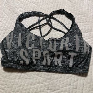 New Victoria’s Secret sports bra - size L